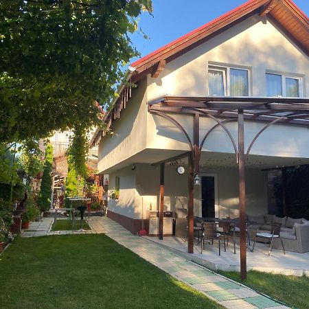 Casa Lucky Hotel Risnov Exterior photo