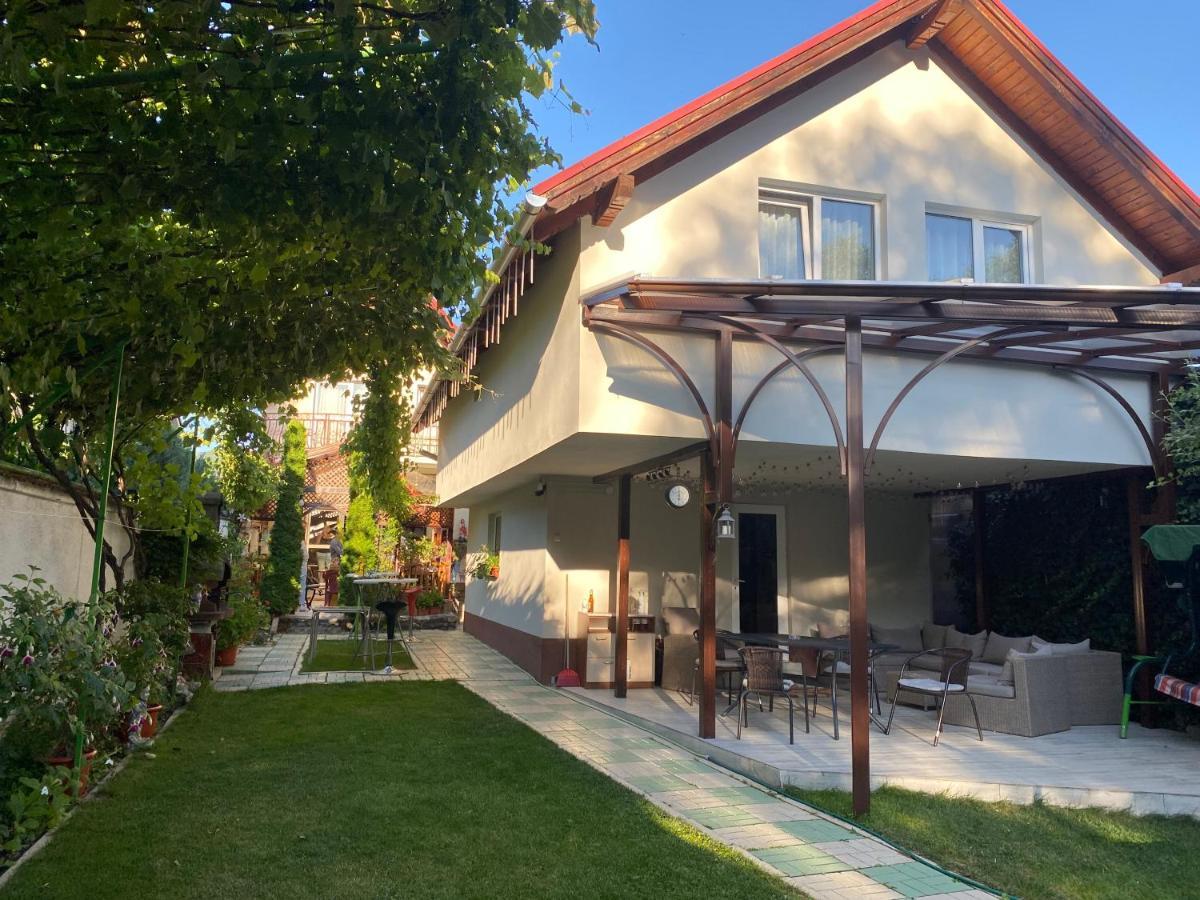 Casa Lucky Hotel Risnov Exterior photo