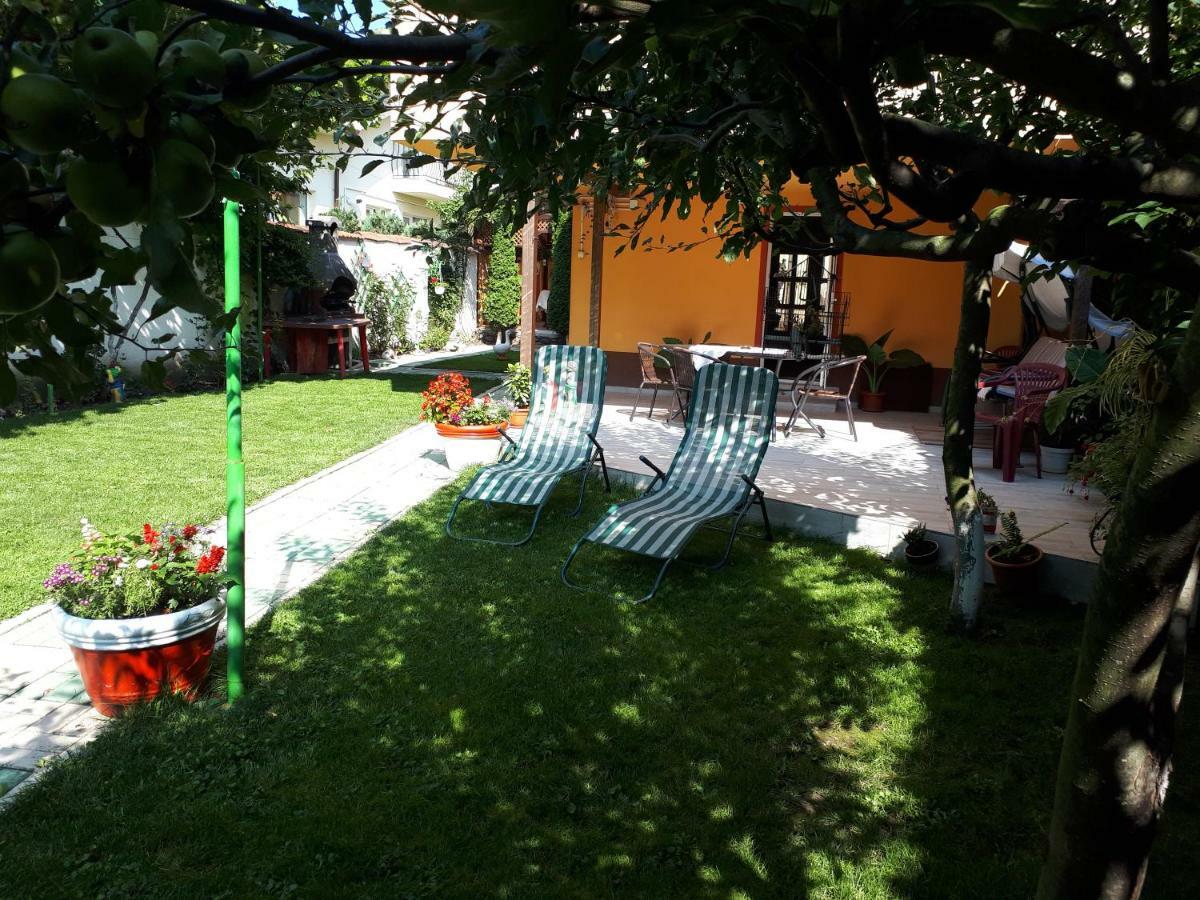 Casa Lucky Hotel Risnov Exterior photo